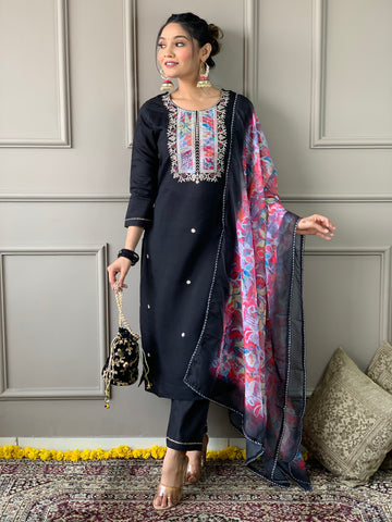 Midnight Black Floral Kurta Set