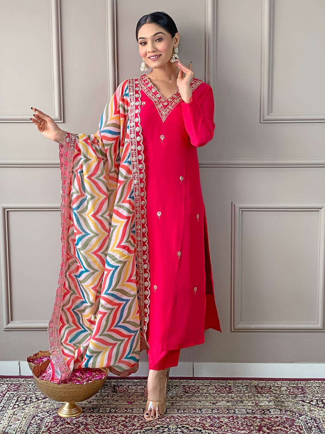Gajari Embroidered Kurta Pant