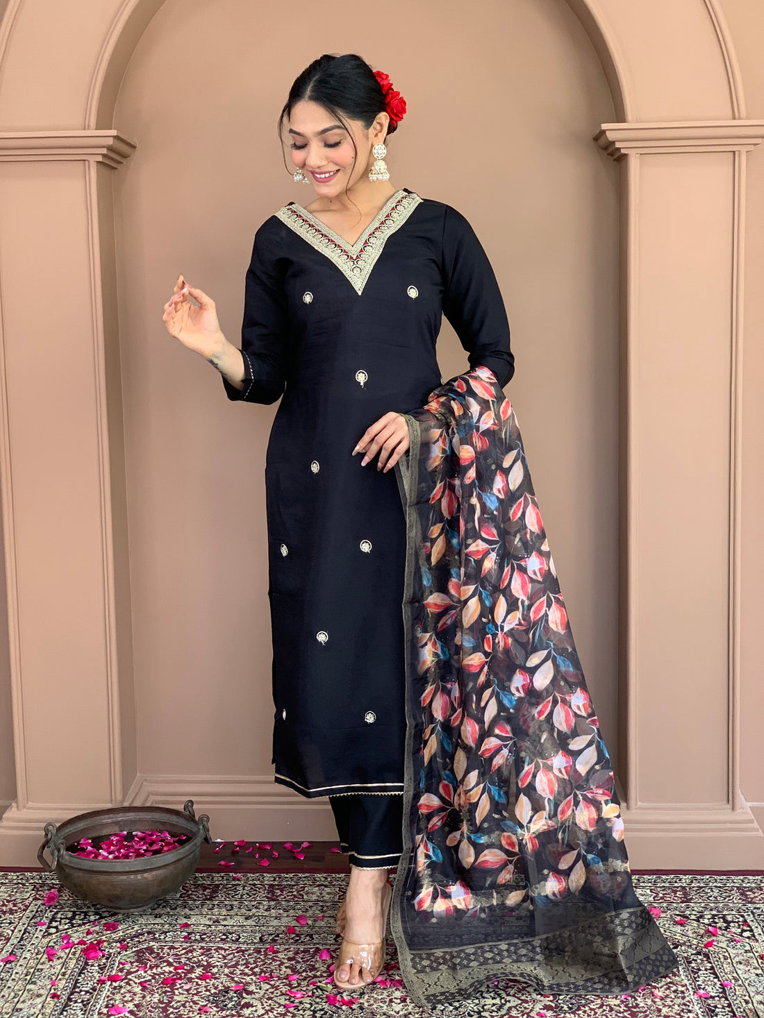 Elegant Black Floral Printed Kurta Set