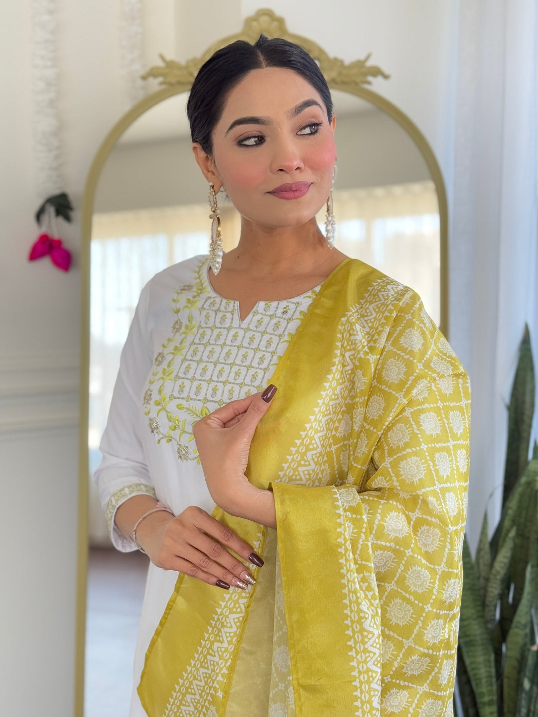 White Grace Viscose Kurta Pant