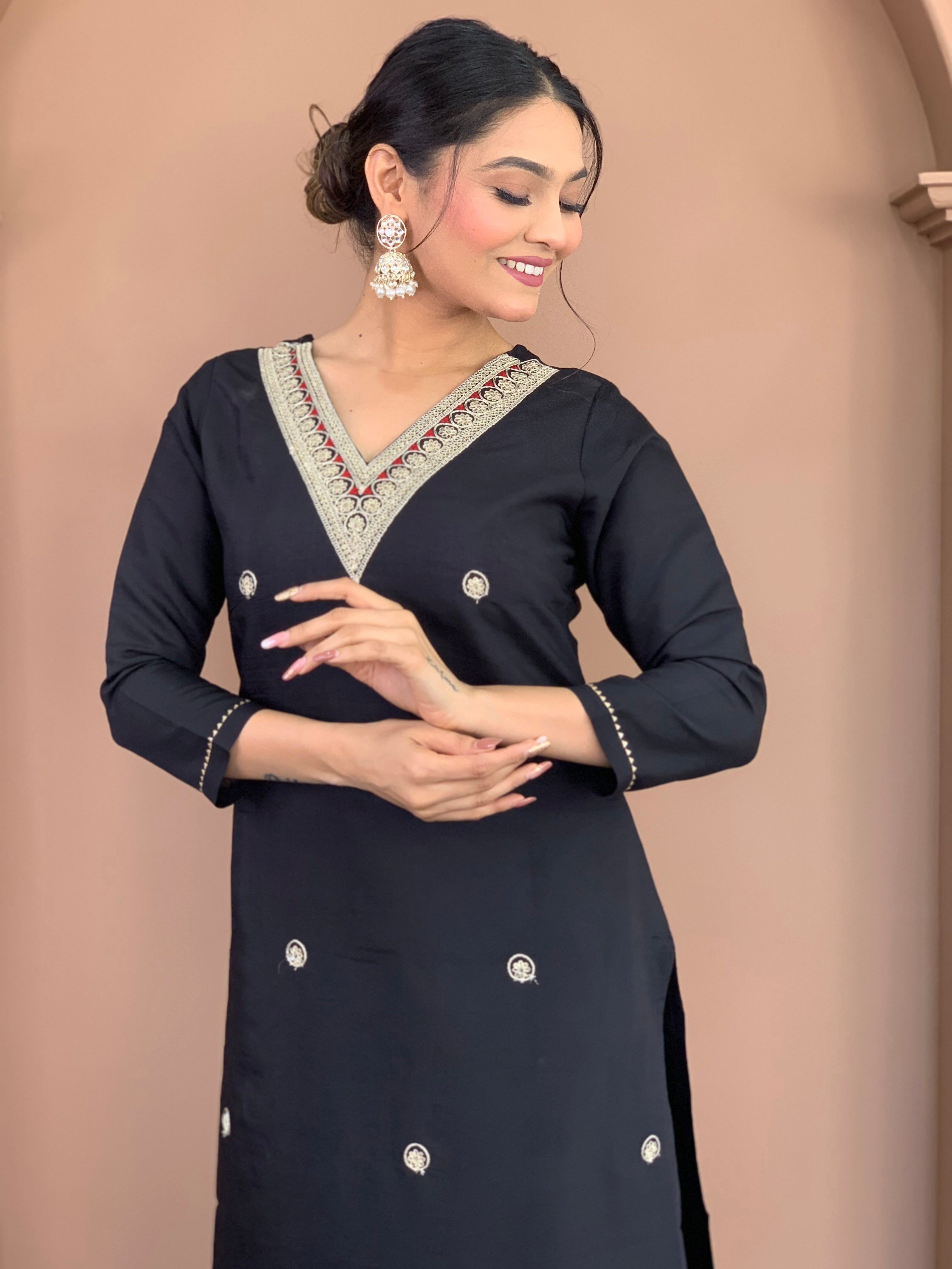 Elegant Black Floral Printed Kurta Set