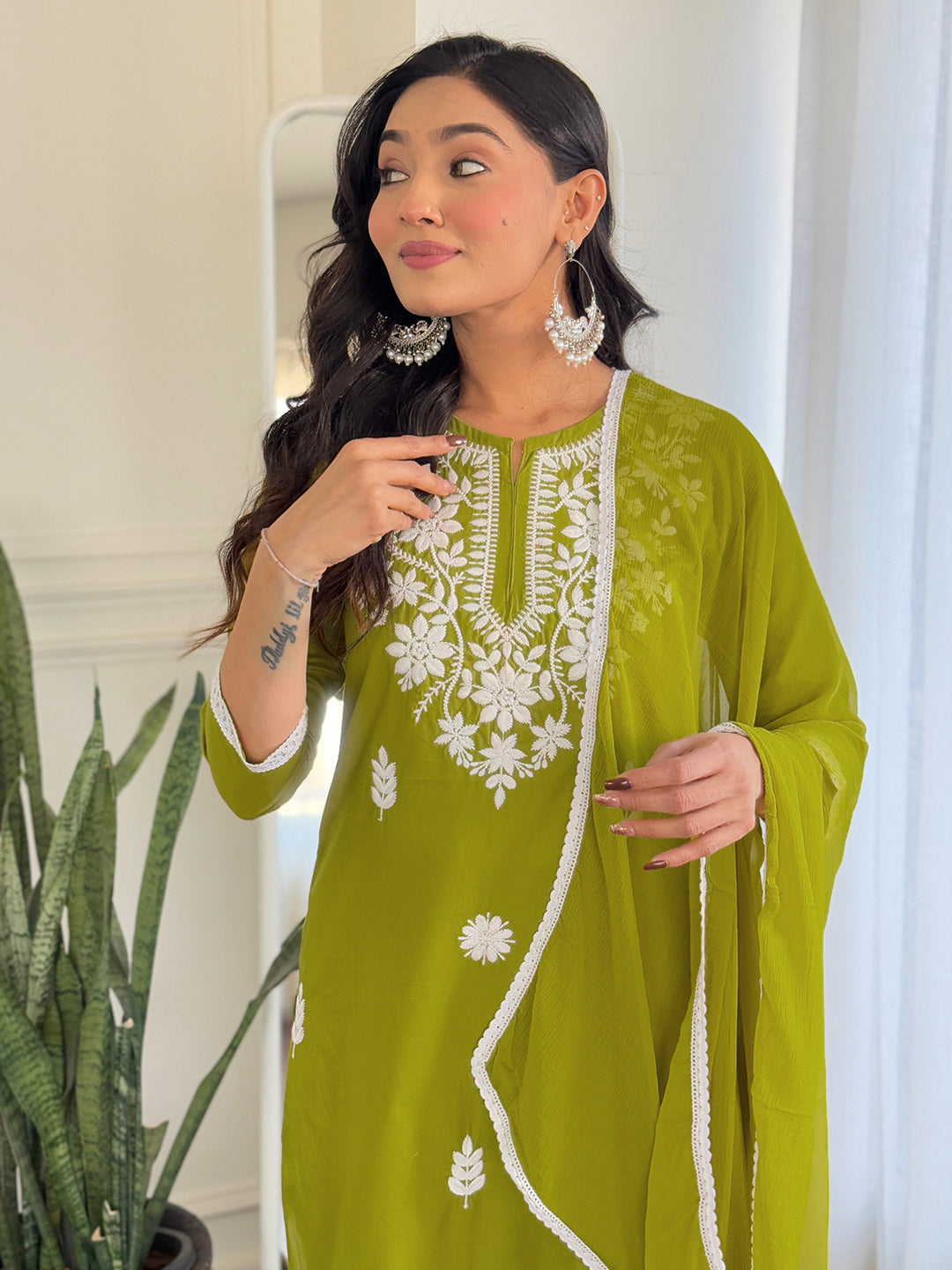 Olive Green Floral Embroidered Kurta Pant