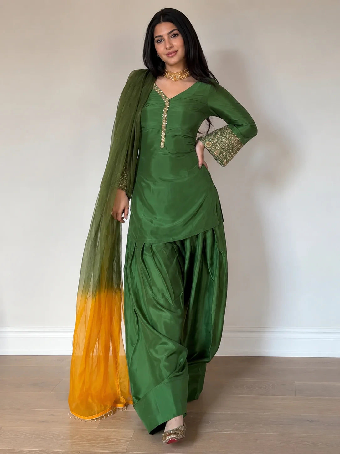 Green Jacquard Work Embroidered Kurta Pant Set