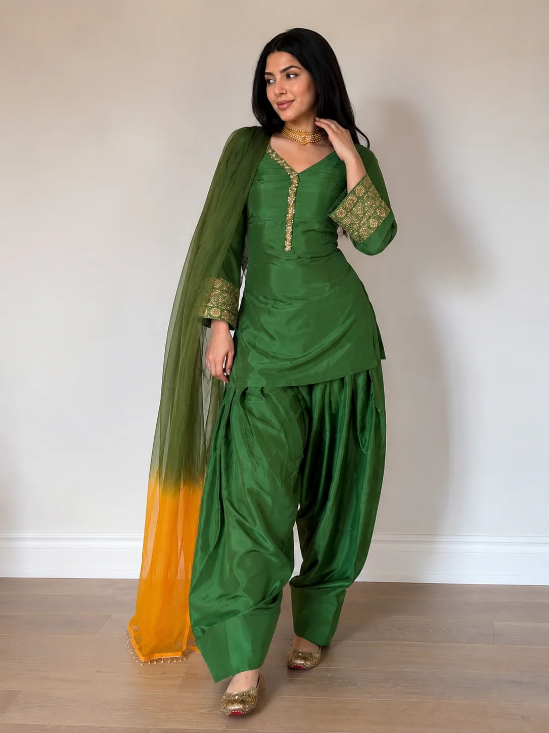 Green Jacquard Work Embroidered Kurta Pant Set
