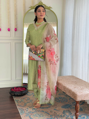 Pista Petals Jacquard Kurta Pant