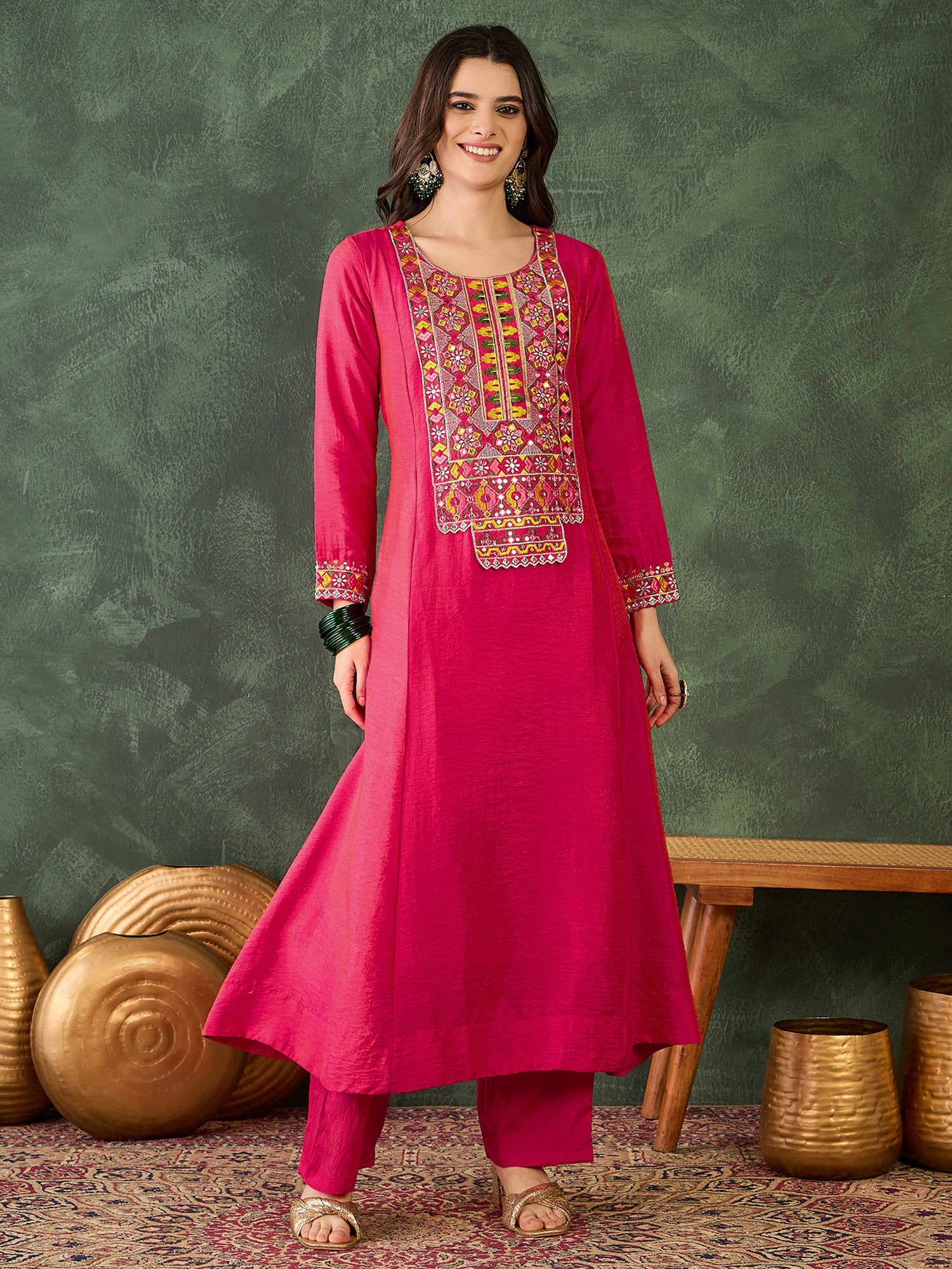 Gajri Embroidered Kurta Pant Set
